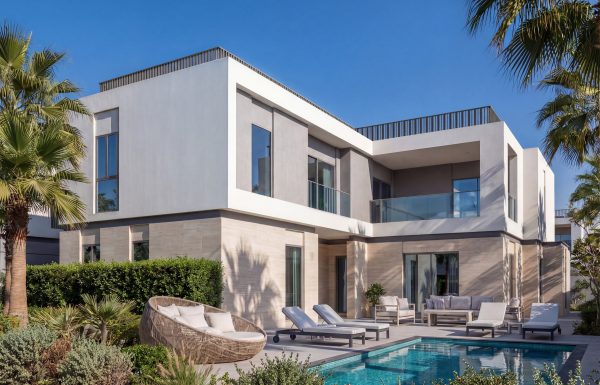 V4A COURTYARD VIEW R1